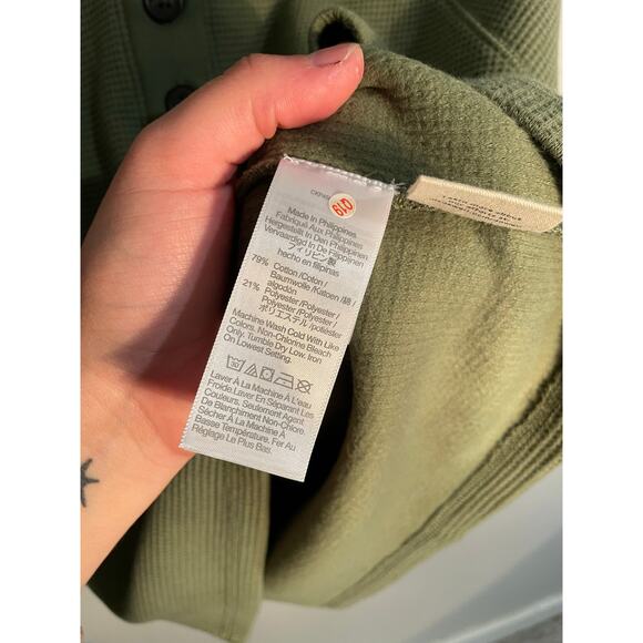 Madewell Textured Waffle V-Neck Henley Sweatshirt in Faded Palm Size Medium - Picture 10 of 11